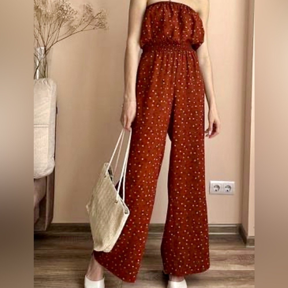Forever 21 Rust Strapless Jumpsuit with Floral Pattern Size Small NWOT